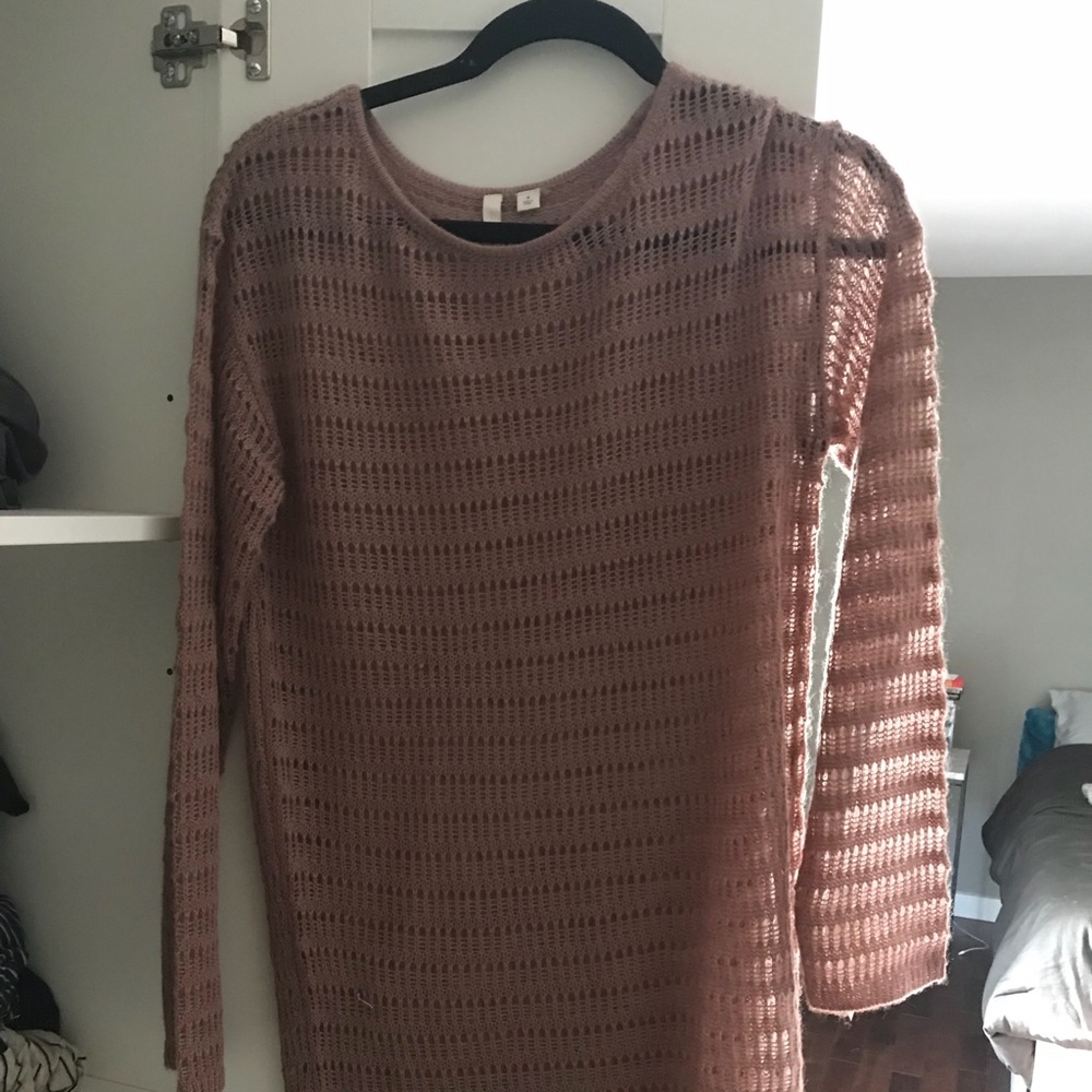 Light bp sweater
